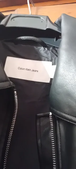 Cazadora Calvin Klein Negra