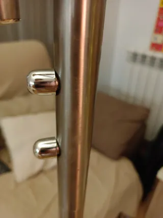 Lámpara de pie moderna plateada