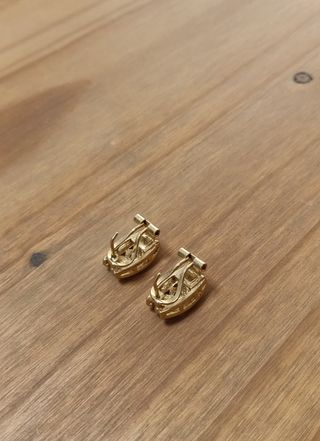 Pendientes vintage bañados en oro con piedras