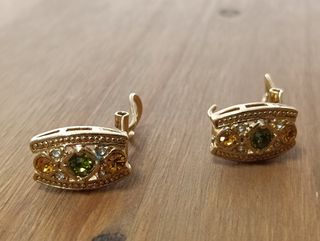 Pendientes vintage bañados en oro con piedras