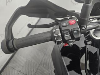 BMW F750GS 2023 con 4.072 km.