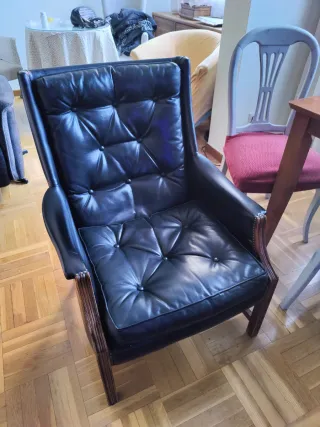 Poltrona Chester singola in pelle nera