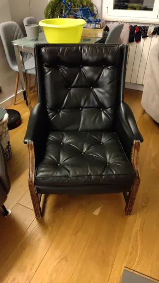 Poltrona Chester singola in pelle nera