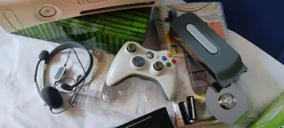 Xbox 360 Arcade + Accesorios