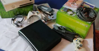 Xbox 360 Arcade + Accesorios