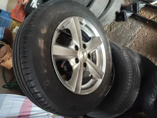 4Neumático Michelin y4 llantas