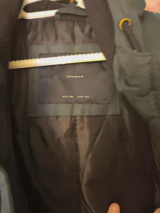 Chaqueta verde con capucha para hombre