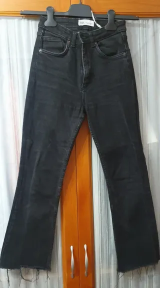 Pantalón vaquero negro