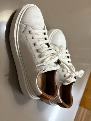 Zapatillas de piel Clarks blancas