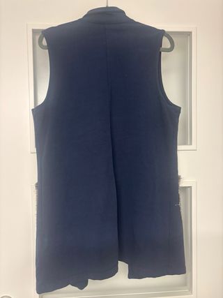 Chaleco largo elegante con lentejuelas