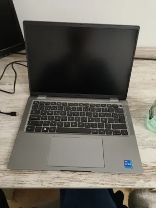 Dell Latitude 7440 i7 16GB RAM 512GB SSD Nuevo
