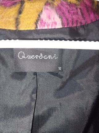 Elegante abrigo estampado floral talla XXXL