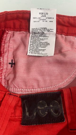 Pantalón vaquero recto rojo