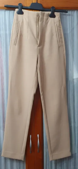 Pantalón de vestir color camel