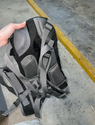 Mochila Bres. Negra y Gris