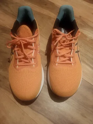 Zapatillas Asics Naranja. Talla 46'5
