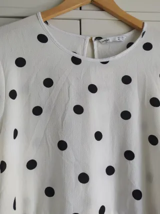 Blusa blanca lunares volantes t. XL