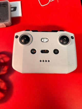 Dron DJI Mini con mando y 4 baterías