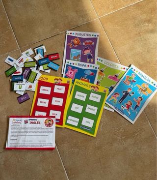 Lote 2 Puzzles Avengers + juego en inglés