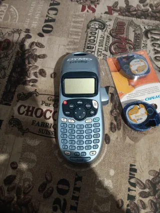 Etiquetadora Dymo con cintas