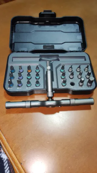 Set Destornillador Magnético 24 en 1