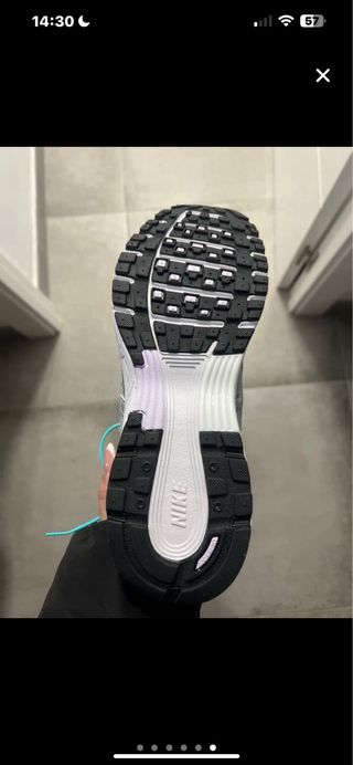 Nike P6000 Plata y Negro