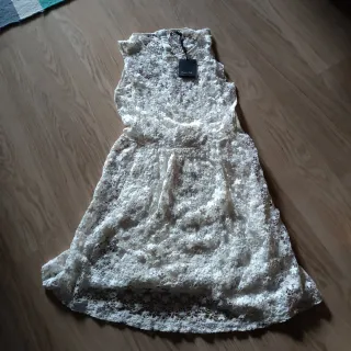 Vestido de encaje blanco