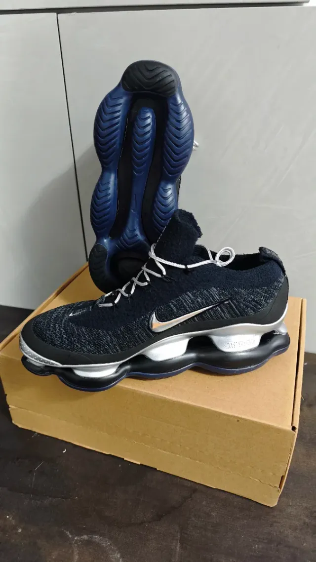 Zapatillas Nike scorpion Negras y Plateadas