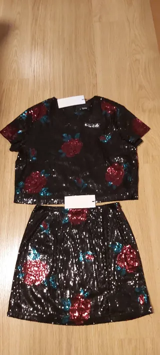 Traje de fiesta lentejuelas flores