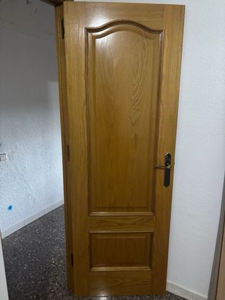 Puerta Madera abre a Izquierda 70x202cm
