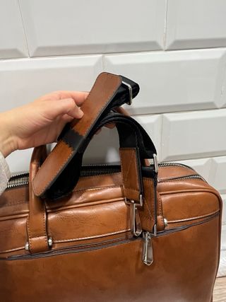 Maletín efecto piel Zara marrón