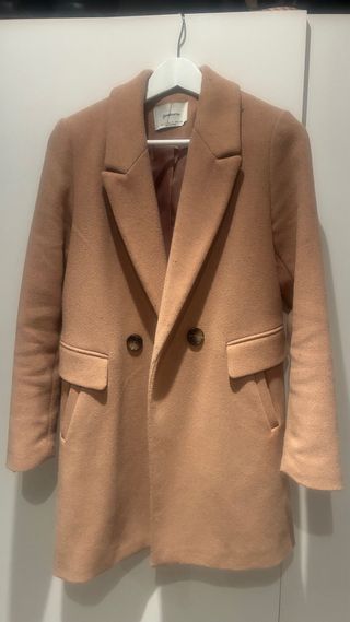 Abrigo camel Stradivarius Talla S