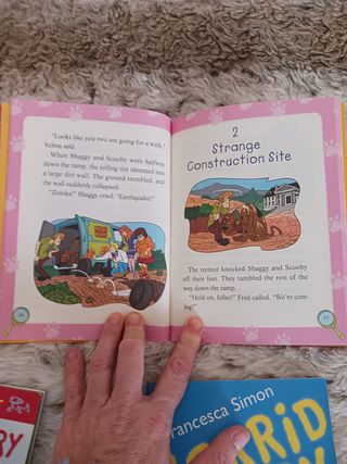 Set 4 libros aprende inglés HUMOR y AVENTURAS nuev