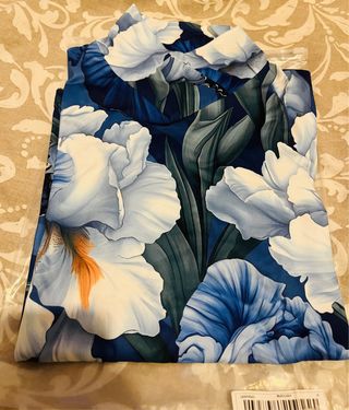 Camiseta manga larga floral mujer