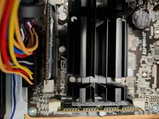 Placa Base ITX, Caja y Fuente