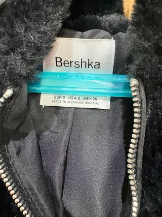 Abrigo pelo negro talla S nuevo