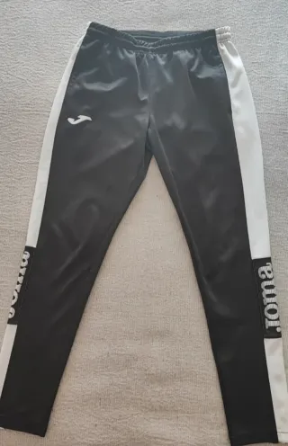 Pantalón chándal Joma negro y blanco_talla S