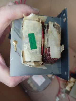 Transformadores de Microondas (MD-701EMR-1)