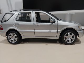 Mercedes Clase M 1:18