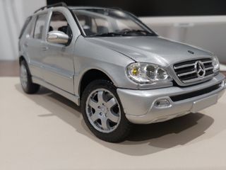 Mercedes Clase M 1:18