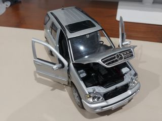 Mercedes Clase M 1:18