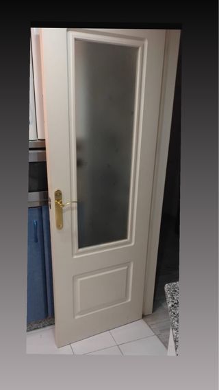 Vendo 3 puertas de madera con cristal