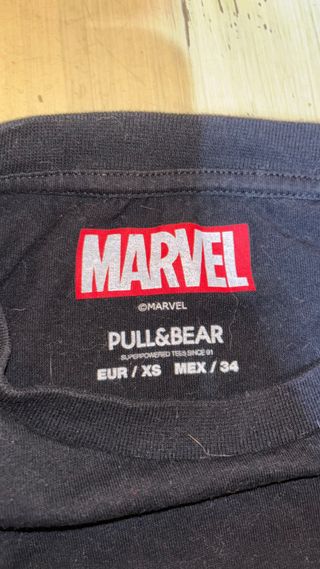 Camiseta Marvel Negra Logo