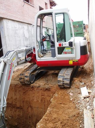 Takeuchi TB145