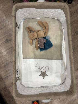 Minicuna colecho con ruedas ( Impecable )