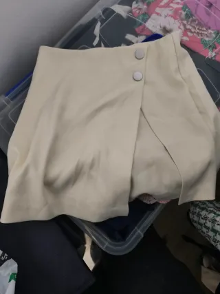 Falda Pantalón Stradivarius Talla XS Beige