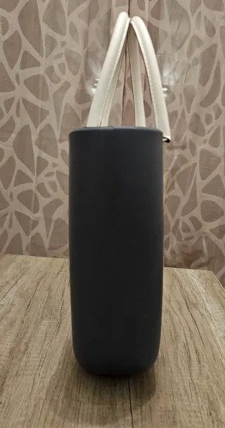 Borsa O bag grigio e bianco