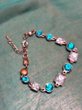 Pulsera multicolor con cuentas brillantes