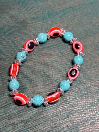 Pulsera multicolor con cuentas brillantes