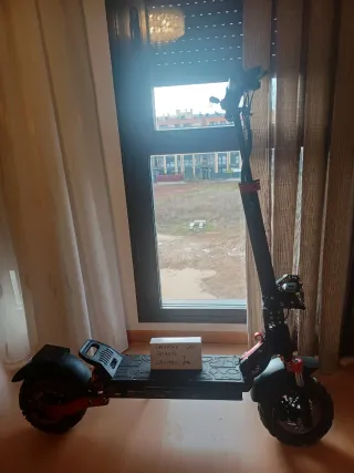 Patinete eléctrico casi nuevo sin homologar